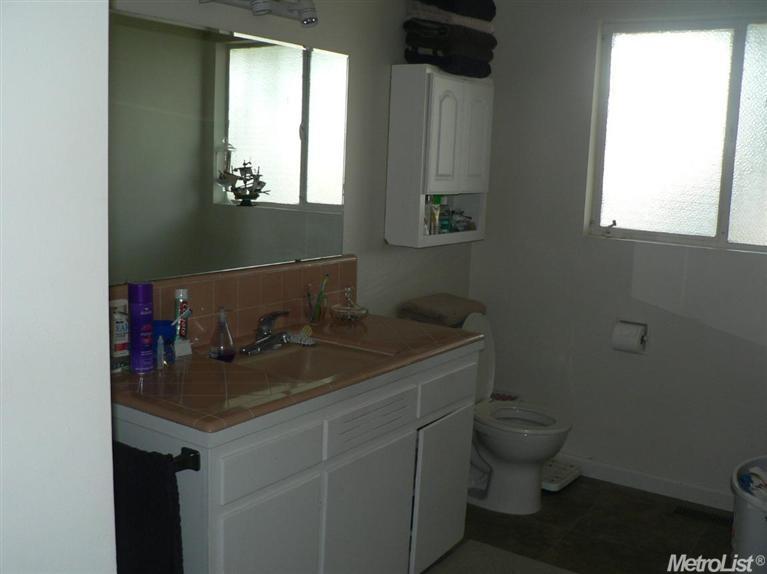 606 S Johnson Rd, Turlock, CA 95380 photo 14