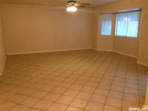 412 Mount Everest Ct, Modesto, CA 95358 photo 3