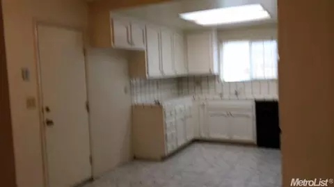 1012 W Union Ave, Modesto, CA 95356 photo 3