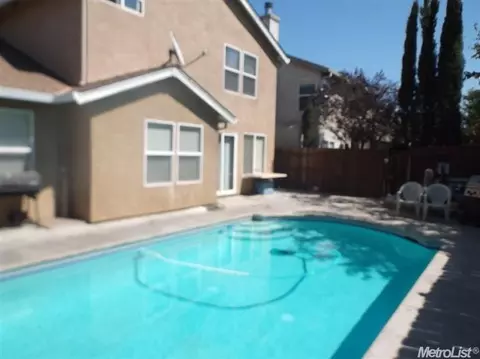 736 Granite Ave, Lathrop, CA 95330 photo 3