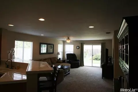 10783 Ivoryton Way, Mather, CA 95655 photo 3