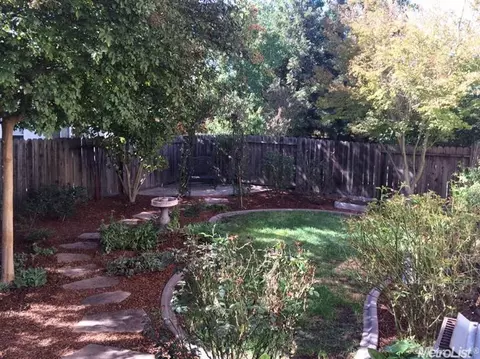 3820 Vistosa Ct, Davis, CA 95618 photo 5