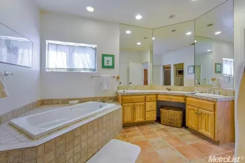 4210 Dogwood Pl, Davis, CA 95618 photo 18