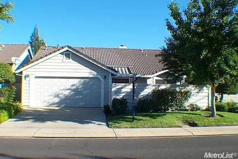2333 Denbigh Dr, Modesto, CA 95356 photo 1