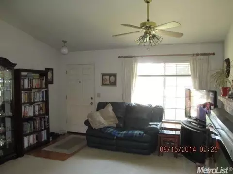 331 Crowley Dr, Turlock, CA 95382 photo 4