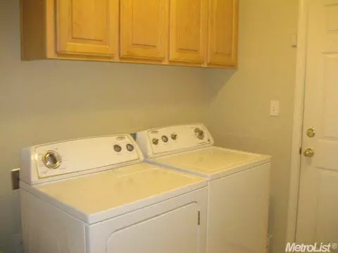 854 Granite Ave, Lathrop, CA 95330 photo 11