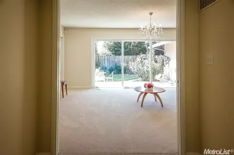 928 Bel Passi Dr, Modesto, CA 95350 photo 3