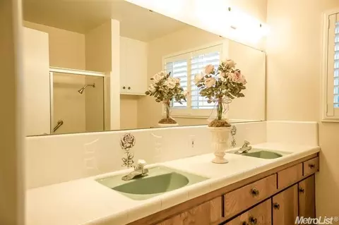 928 Bel Passi Dr, Modesto, CA 95350 photo 17