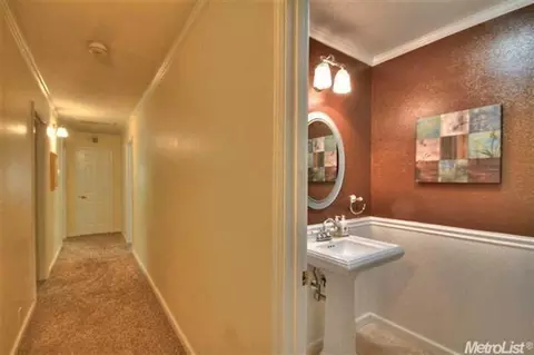 4444 Mapel Ln, Carmichael, CA 95608 photo 14