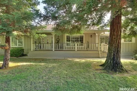 4444 Mapel Ln, Carmichael, CA 95608 photo 2