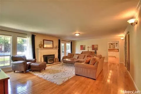 4444 Mapel Ln, Carmichael, CA 95608 photo 7