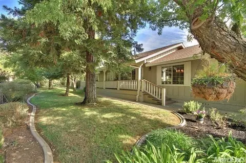 4444 Mapel Ln, Carmichael, CA 95608 photo 1