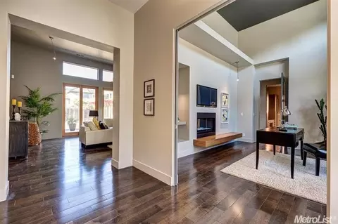 3925 Yana Pl, Davis, CA 95618 photo 4
