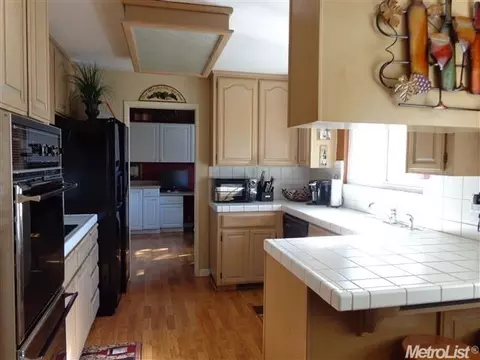 3913 Spring Oak Dr, Modesto, CA 95355 photo 7