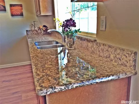 8317 Southfields, Sacramento, CA 95828 photo 5