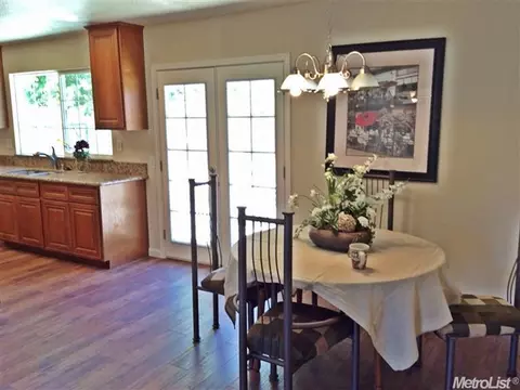 8317 Southfields, Sacramento, CA 95828 photo 6