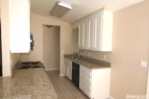 1008 Ferrari Dr, Modesto, CA 95355 photo 2