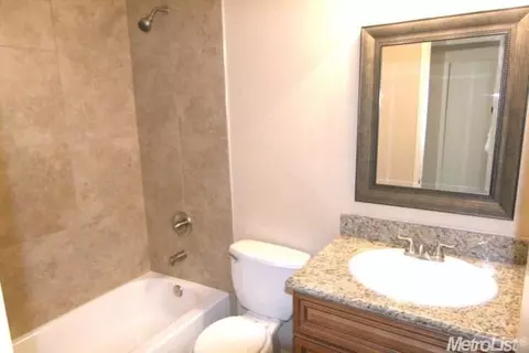 1008 Ferrari Dr, Modesto, CA 95355 photo 9