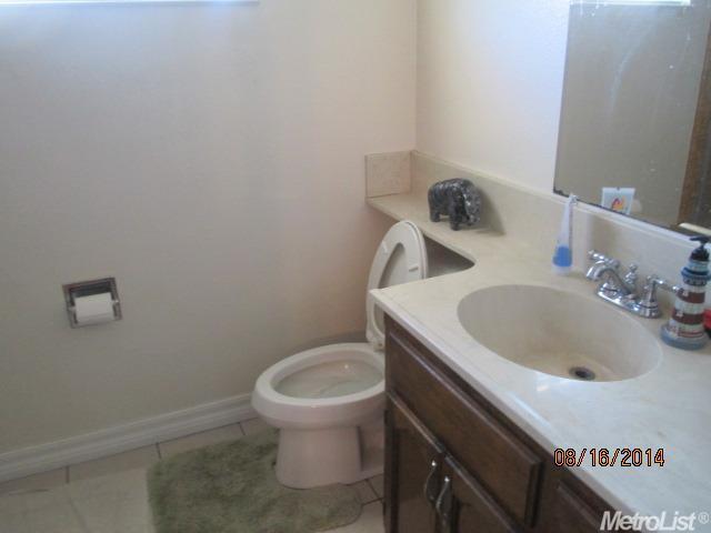 1131 Windsor Pl, Manteca, CA 95336 photo 6