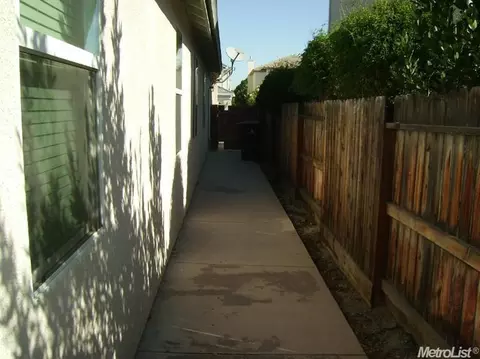 348 Jason Ct, Tracy, CA 95377 photo 12