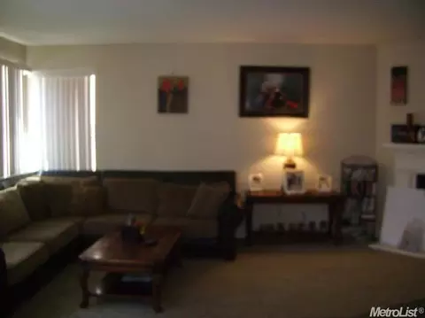 348 Jason Ct, Tracy, CA 95377 photo 3