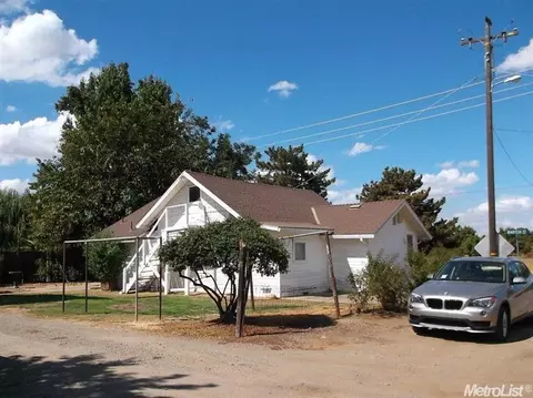 400 Bartch Ave, Patterson, CA 95363 photo 1