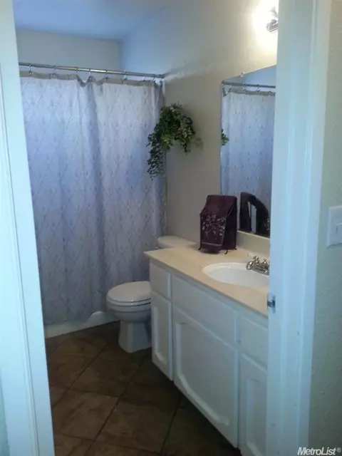 1909 Dampy Ct, Modesto, CA 95355 photo 8
