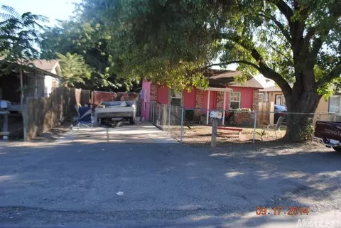 1306 Avalon Ave, Modesto, CA 95351 photo 2
