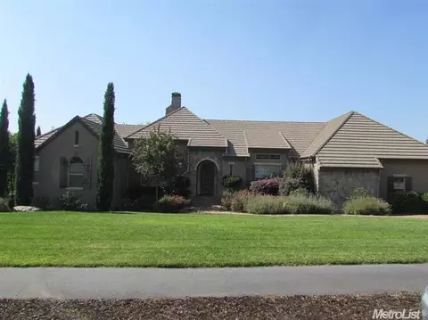 2425 Vineyard Dr, Auburn, CA 95603 photo 1