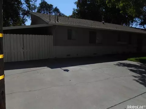 1540 Pimlico Dr, Modesto, CA 95350 photo 3