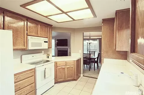 2413 Wagon Wheel Ln, Modesto, CA 95355 photo 9