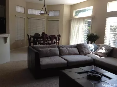 1716 Winchester Dr, Manteca, CA 95336 photo 4
