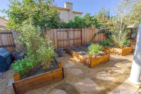 1606 Navajo St, Davis, CA 95616 photo 9