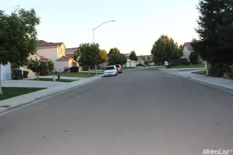 4034 Reids Way, Tracy, CA 95377 photo 2