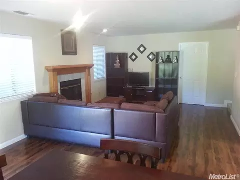 908 Norwegian Ave, Modesto, CA 95350 photo 2