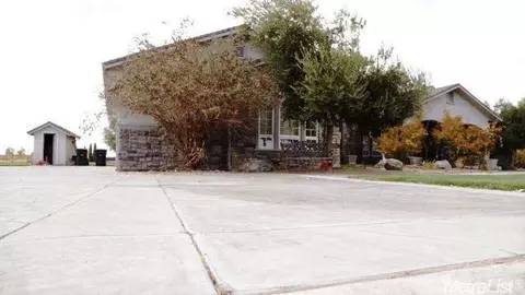 2201 Church St, Modesto, CA 95357 photo 2