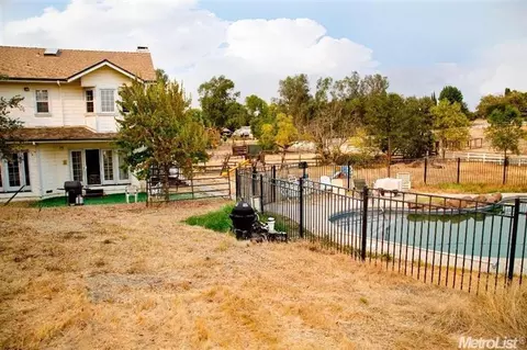 7909 Peerless Ave, Orangevale, CA 95662 photo 4