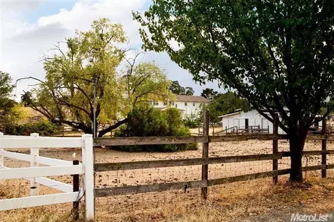 7909 Peerless Ave, Orangevale, CA 95662 photo 2