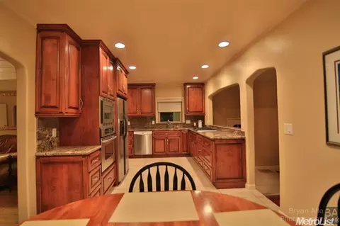 1571 Barnett Cir, Carmichael, CA 95608 photo 12