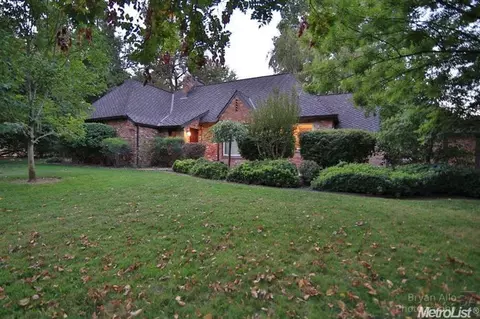 1571 Barnett Cir, Carmichael, CA 95608 photo 3