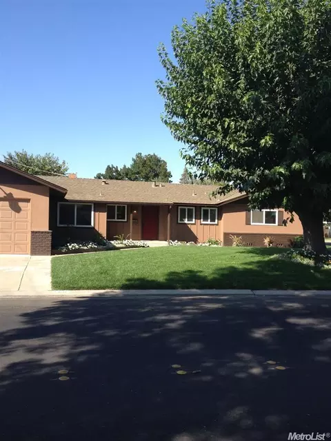 1701 Coolidge, Modesto, CA 95355 photo 2