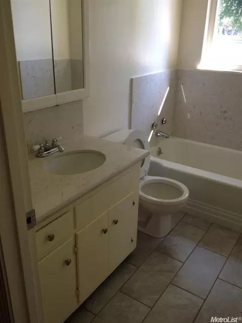 1701 Coolidge, Modesto, CA 95355 photo 10