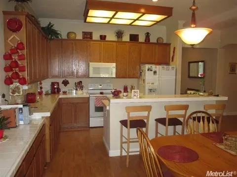 3404 Glencrest Ct, Modesto, CA 95355 photo 3