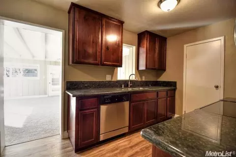 6735 Main Ave, Orangevale, CA 95662 photo 2