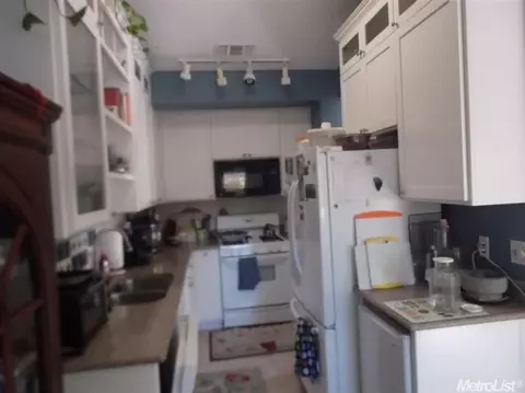2444 Sycamore Ln #7, Davis, CA 95616 photo 7