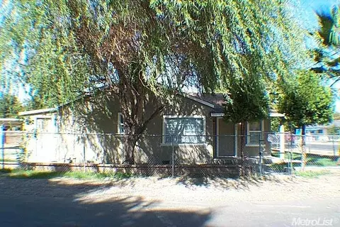 1101 Avalon Ave, Modesto, CA 95351 photo 1