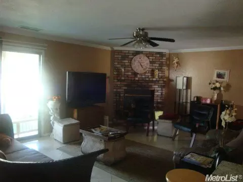 924 Valley Wind Way, Modesto, CA 95351 photo 4