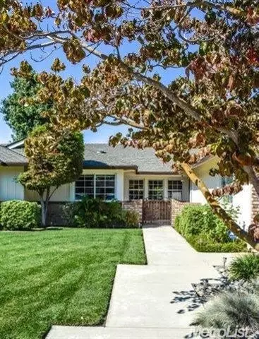 555 La Contenta Ln, Manteca, CA 95337 photo 2