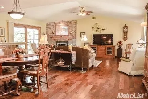 555 La Contenta Ln, Manteca, CA 95337 photo 4