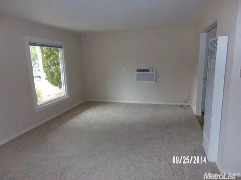 6332 Sutter Ave, Carmichael, CA 95608 photo 2